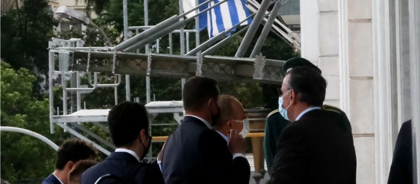 Μ.Τσαβούσογλου: Έφτασε στην Αθήνα (φώτο)